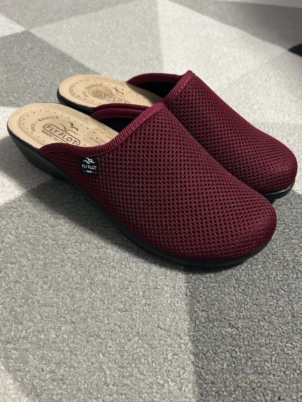 Fly Flot Clogs Mules Slip On Burgundy Mesh Upper Women's Size: 38/US Size 7.5